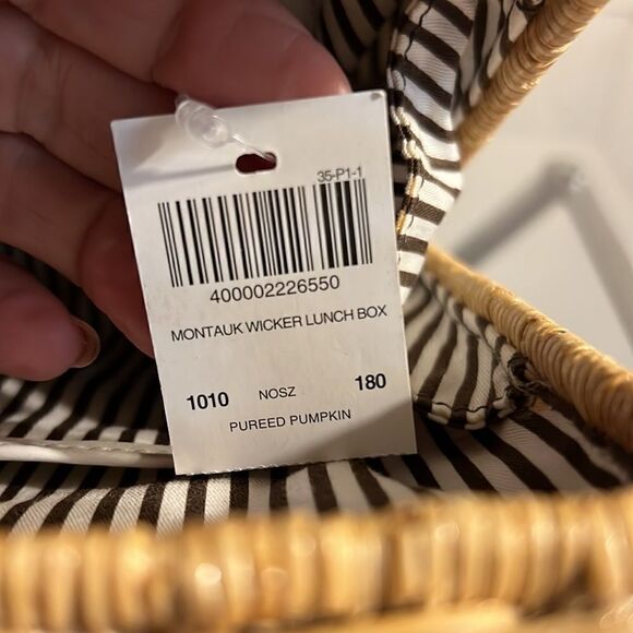 Henri Bendel Montauk Wicker Lunch Box - Picture 8 of 9